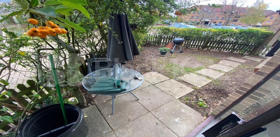 			1 Bedroom, 1 bath, 1 reception Ground Floor Flat			 Deanery Close, East Finchley